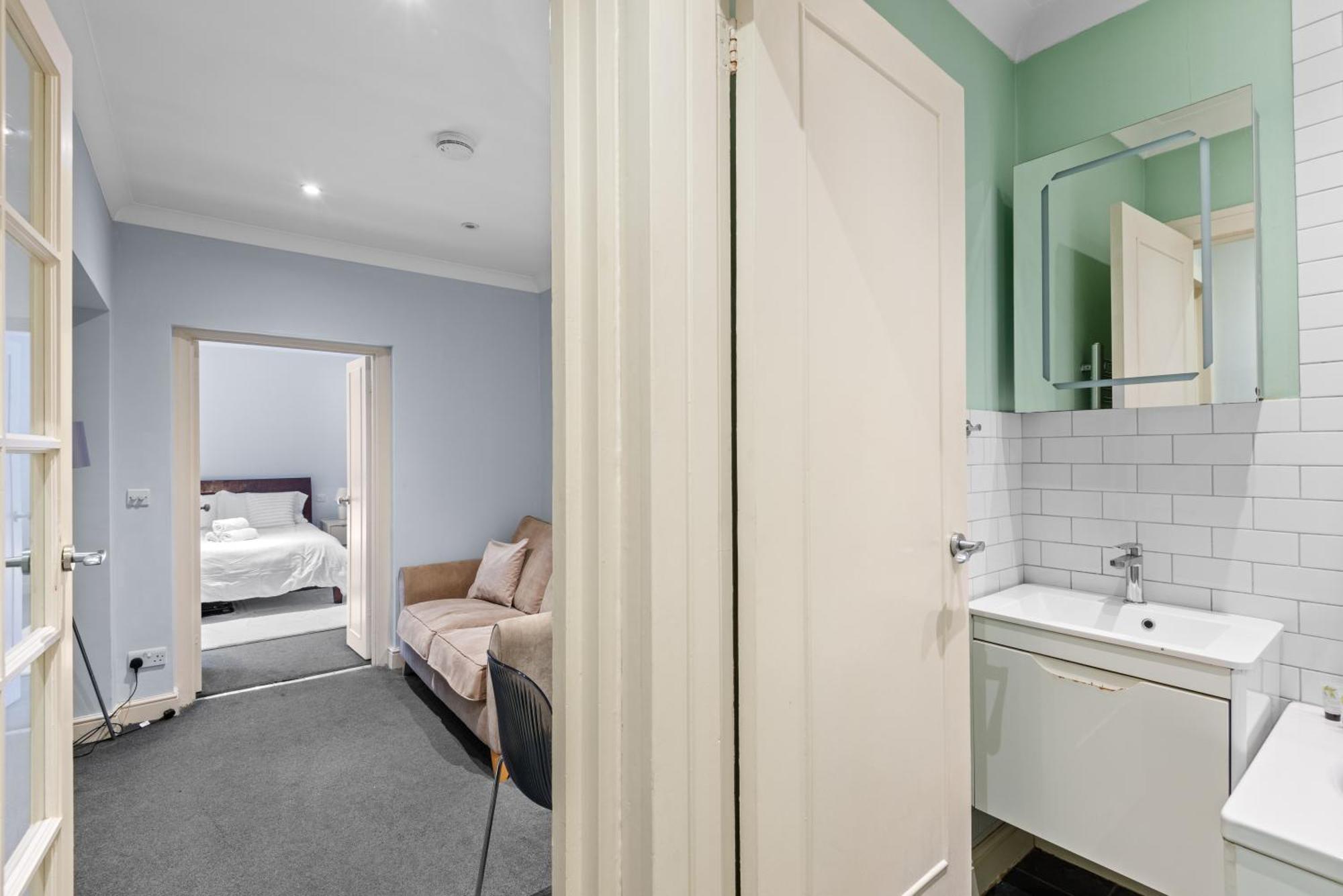 Londwell, Boutique Bliss Nestled In Knightsbridge By Harrods Apartment Лондон Екстериор снимка
