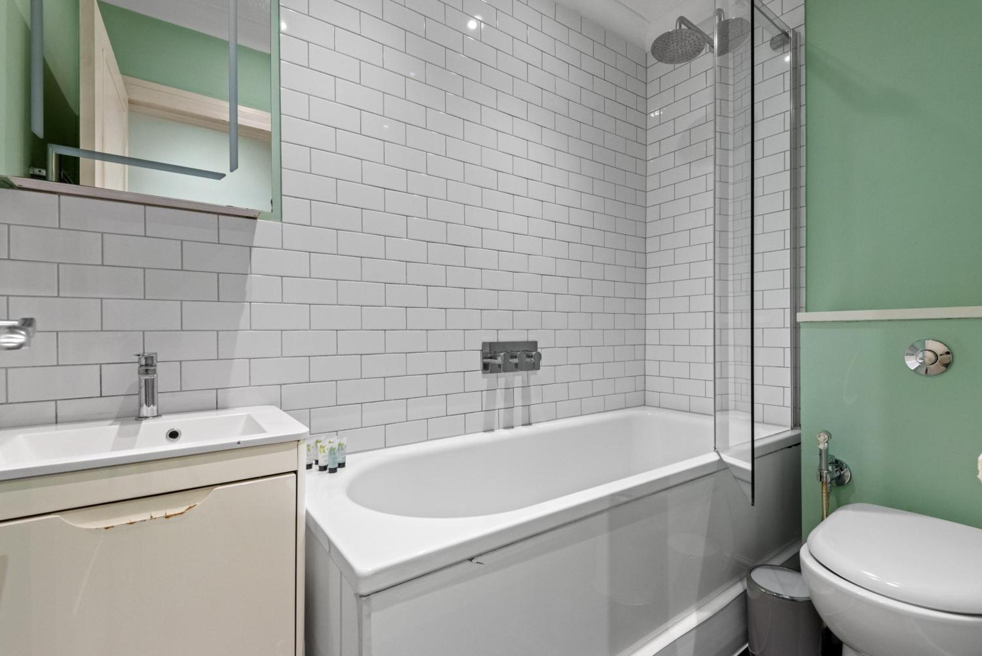 Londwell, Boutique Bliss Nestled In Knightsbridge By Harrods Apartment Лондон Екстериор снимка